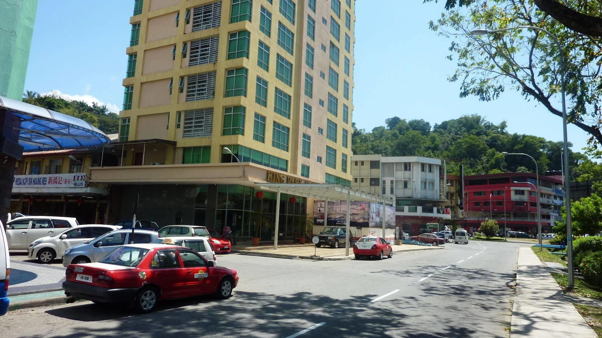 7 Hung Hung Inn 亞庇 外观 照片