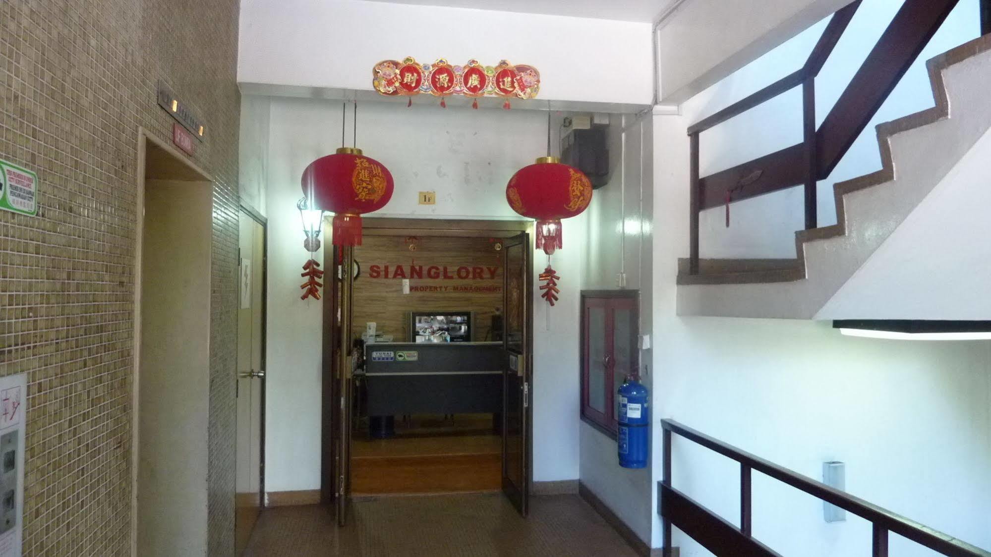 7 Hung Hung Inn 亞庇 外观 照片